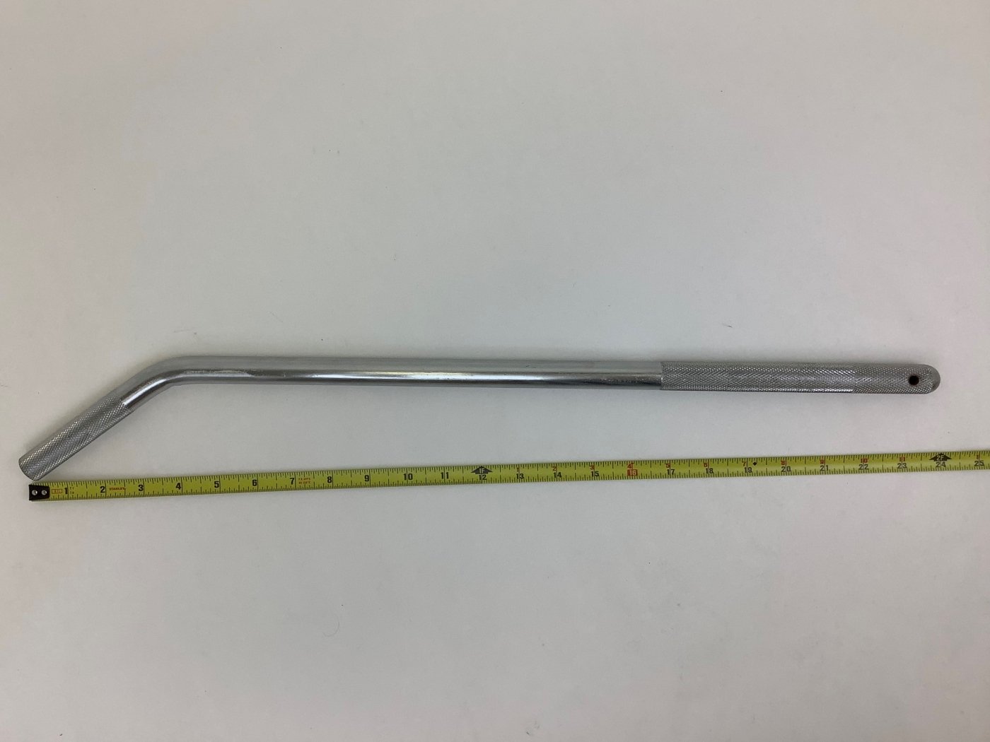 24 inch tie-down bar for car hauler